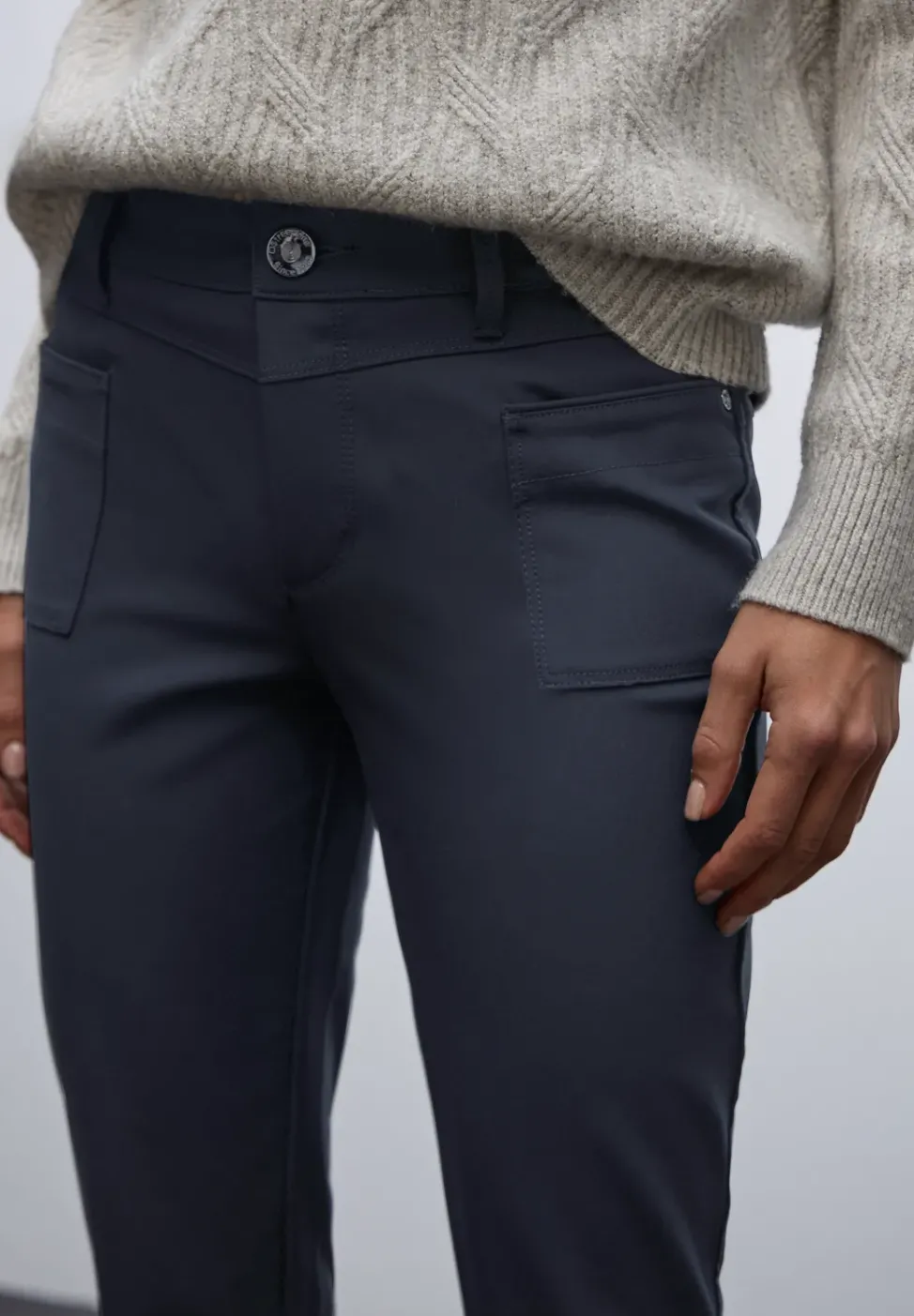 Casual Fit Hose