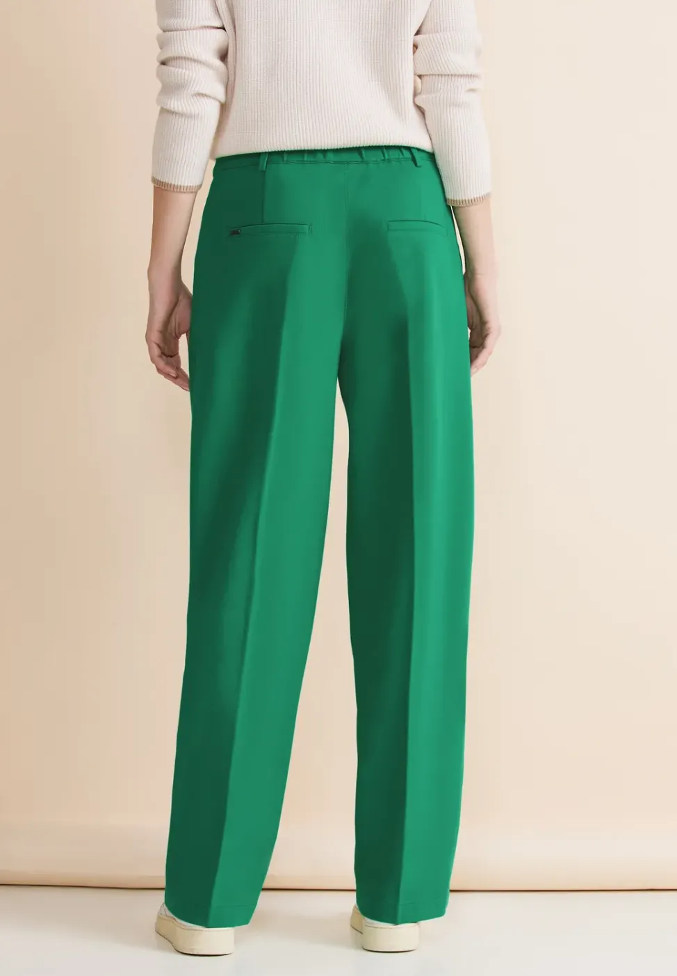 Casual Fit Hose