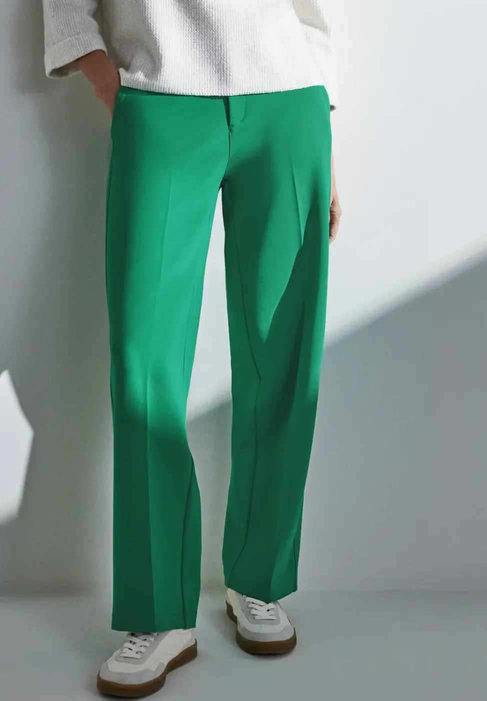 Casual Fit Hose