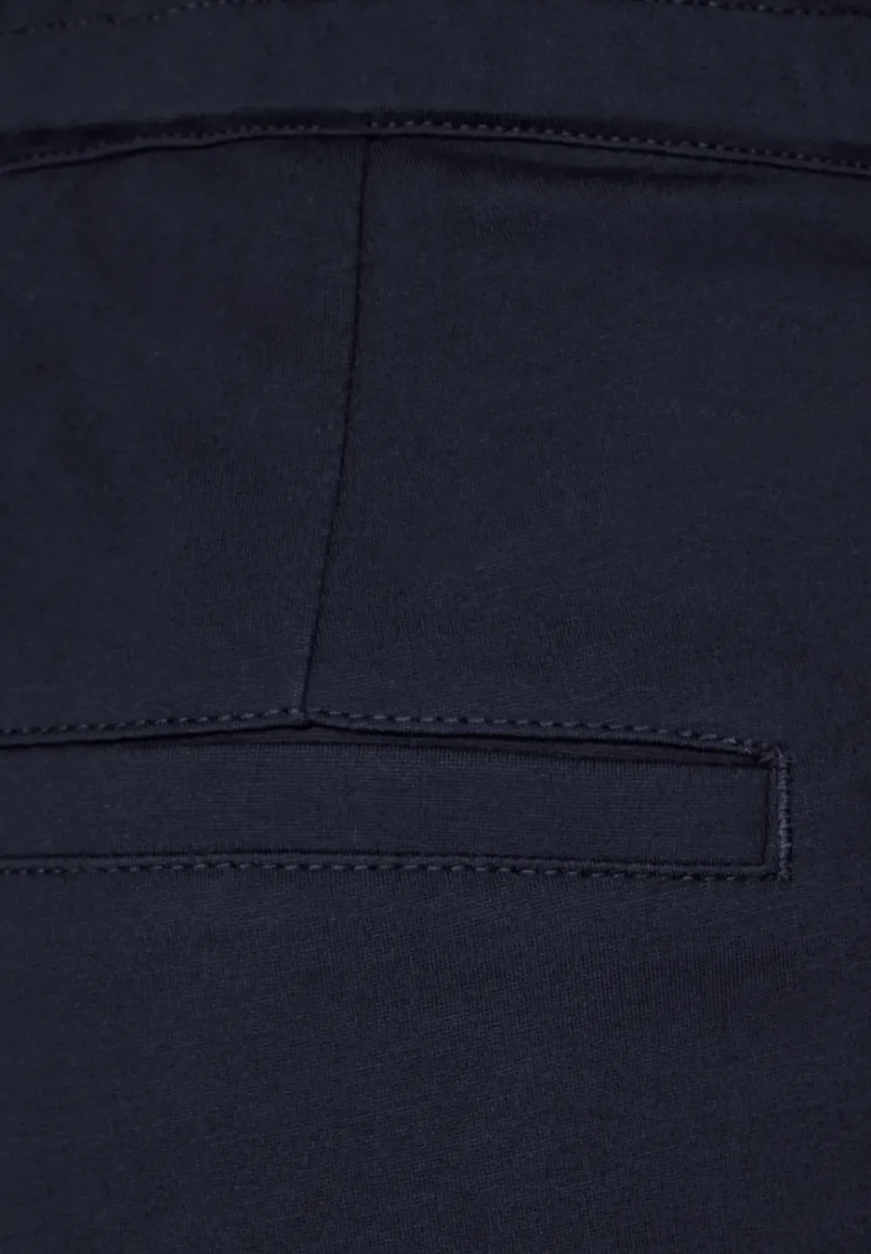 Casual Fit Hose