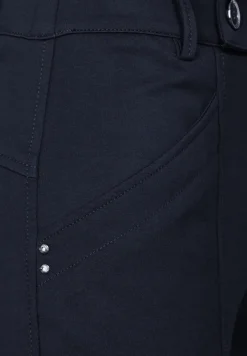 Casual Fit Hose