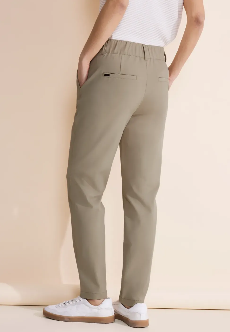 Casual Fit Hose