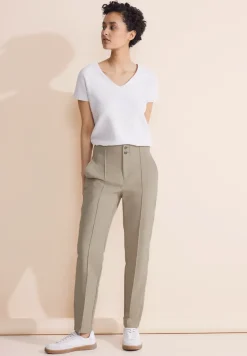 Casual Fit Hose