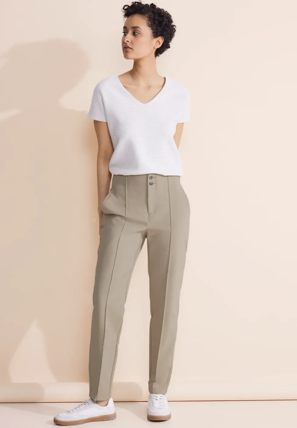 Casual Fit Hose