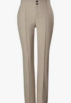Casual Fit Hose