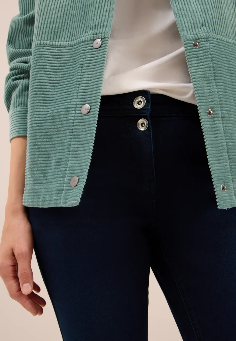 Casual Fit Jeans