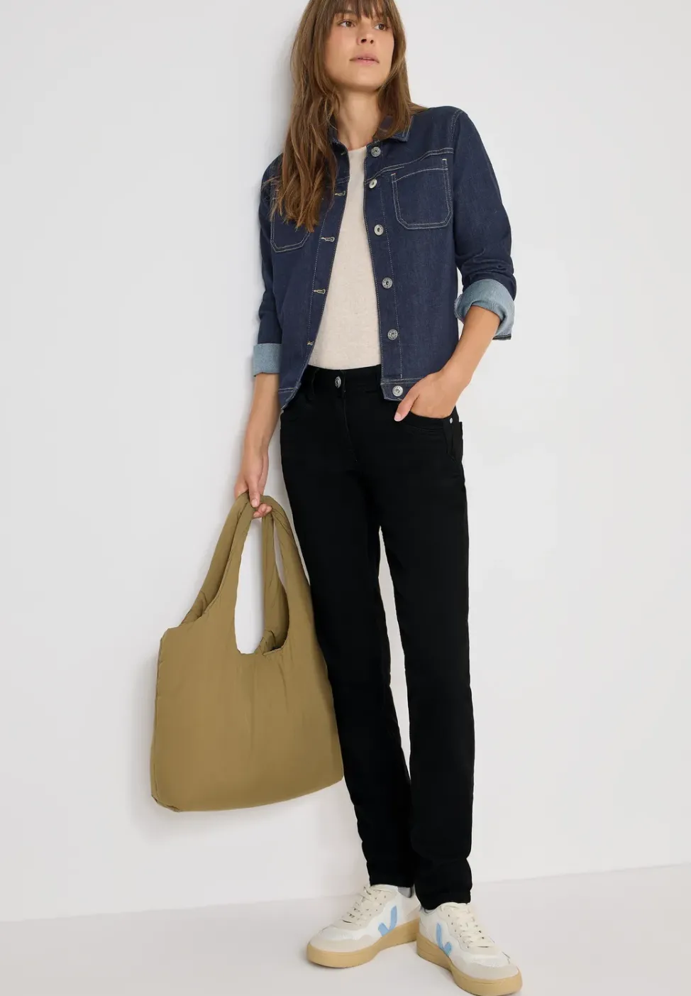 Casual Fit Jeans