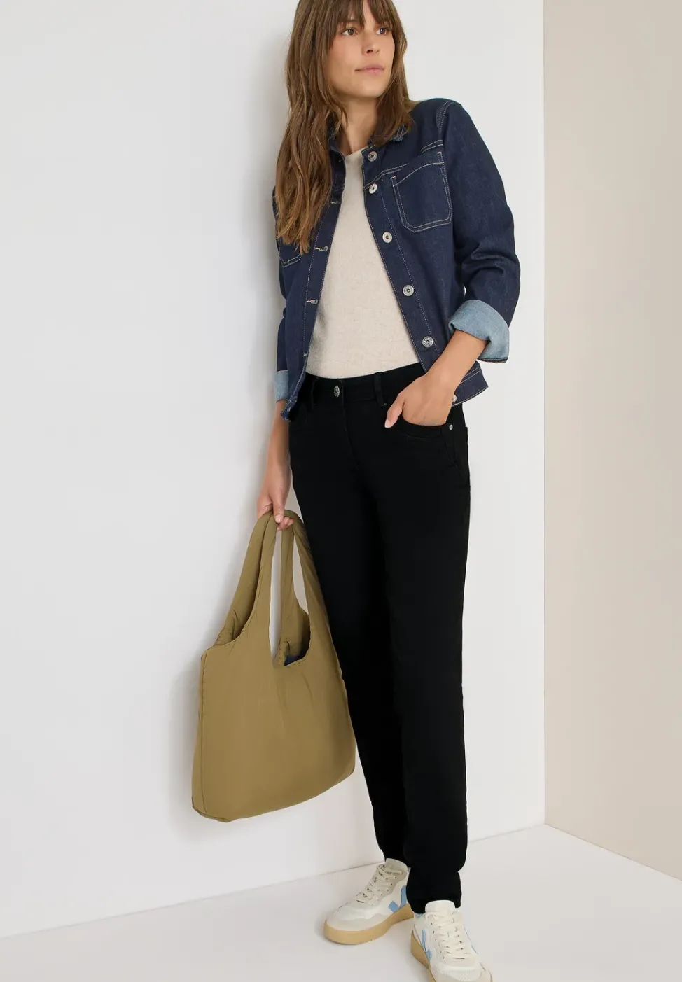 Casual Fit Jeans
