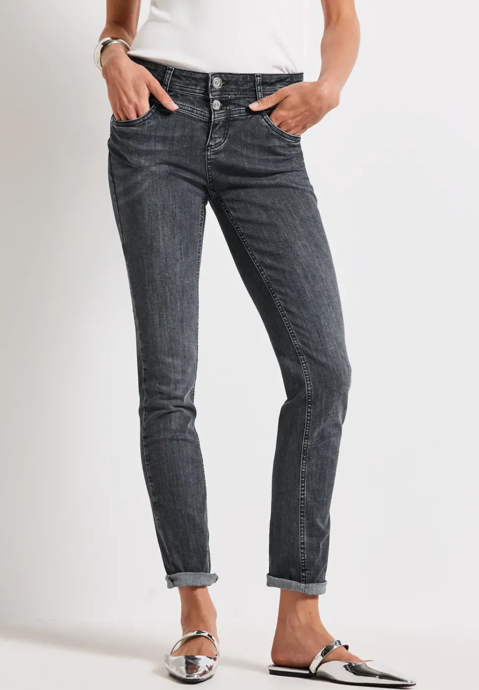 Casual Fit Jeans