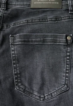 Casual Fit Jeans