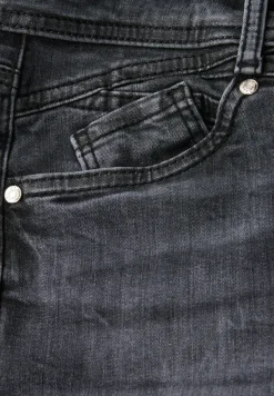 Casual Fit Jeans