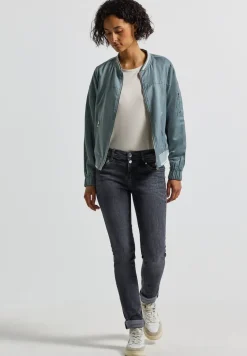 Casual Fit Jeans