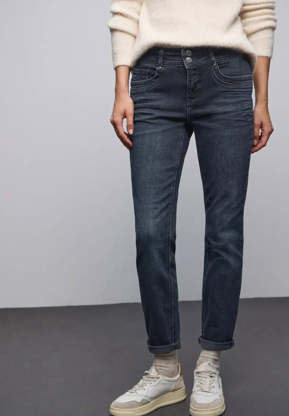 Casual Fit Jeans