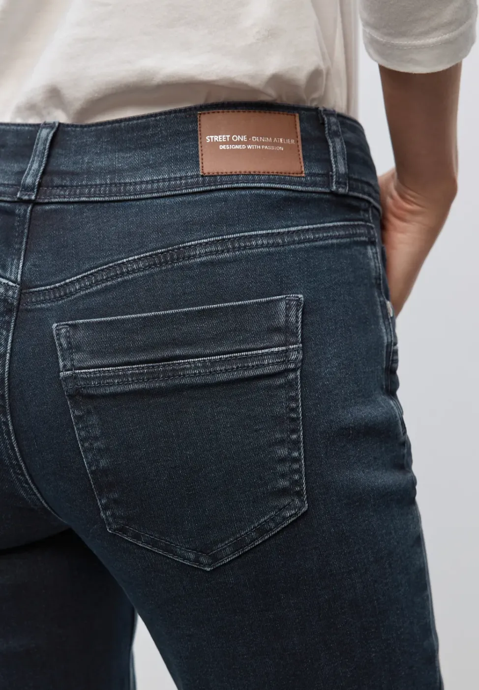 Casual Fit Jeans