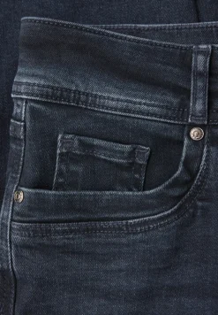 Casual Fit Jeans
