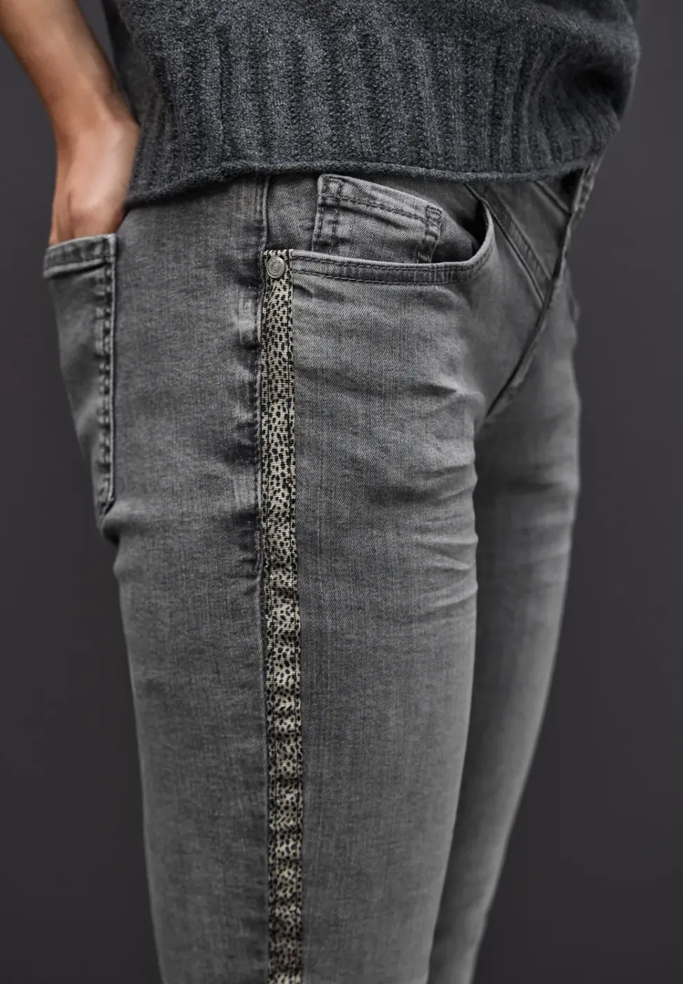 Casual Fit Jeans