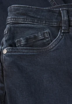 Casual Fit Jeans
