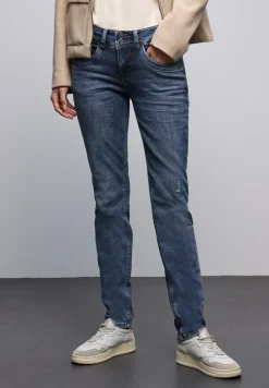 Casual Fit Jeans