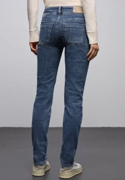 Casual Fit Jeans