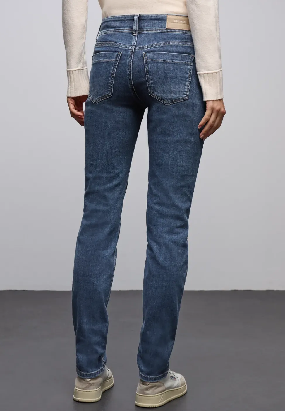 Casual Fit Jeans