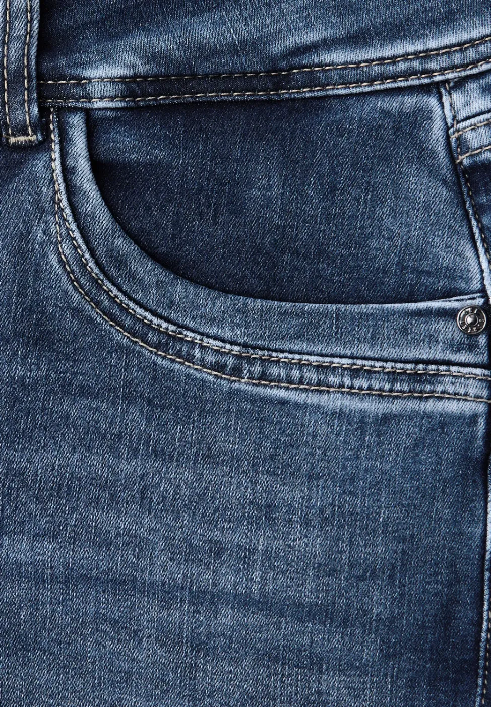 Casual Fit Jeans