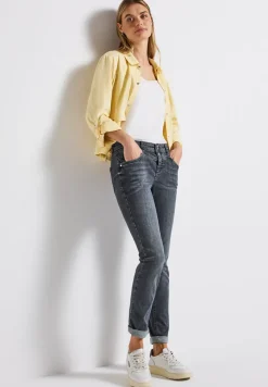Casual Fit Jeans