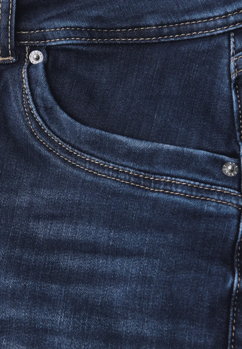 Casual Fit Jeans