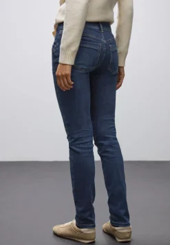 Casual Fit Jeans