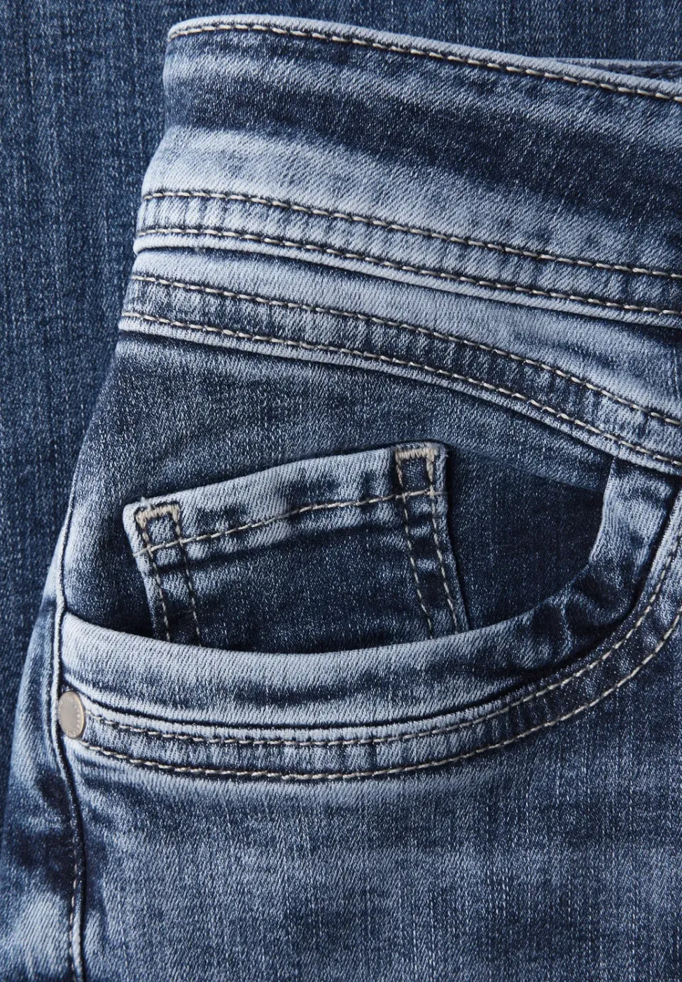 Casual Fit Jeans
