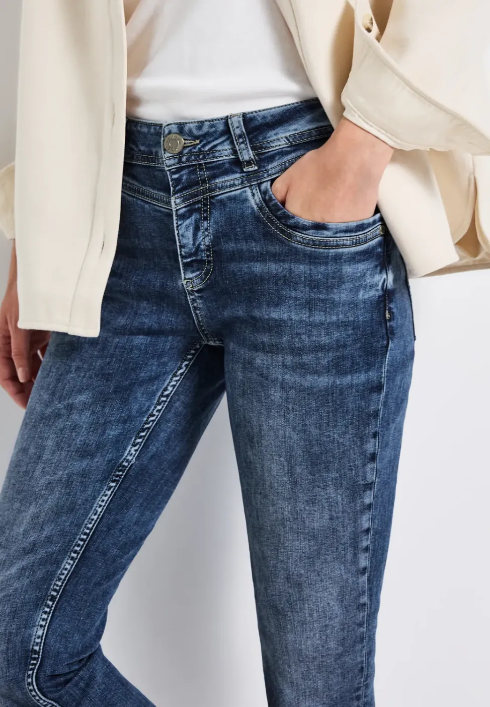 Casual Fit Jeans