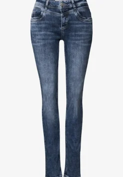 Casual Fit Jeans