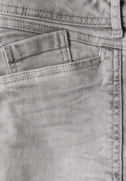 Casual Fit Jeans