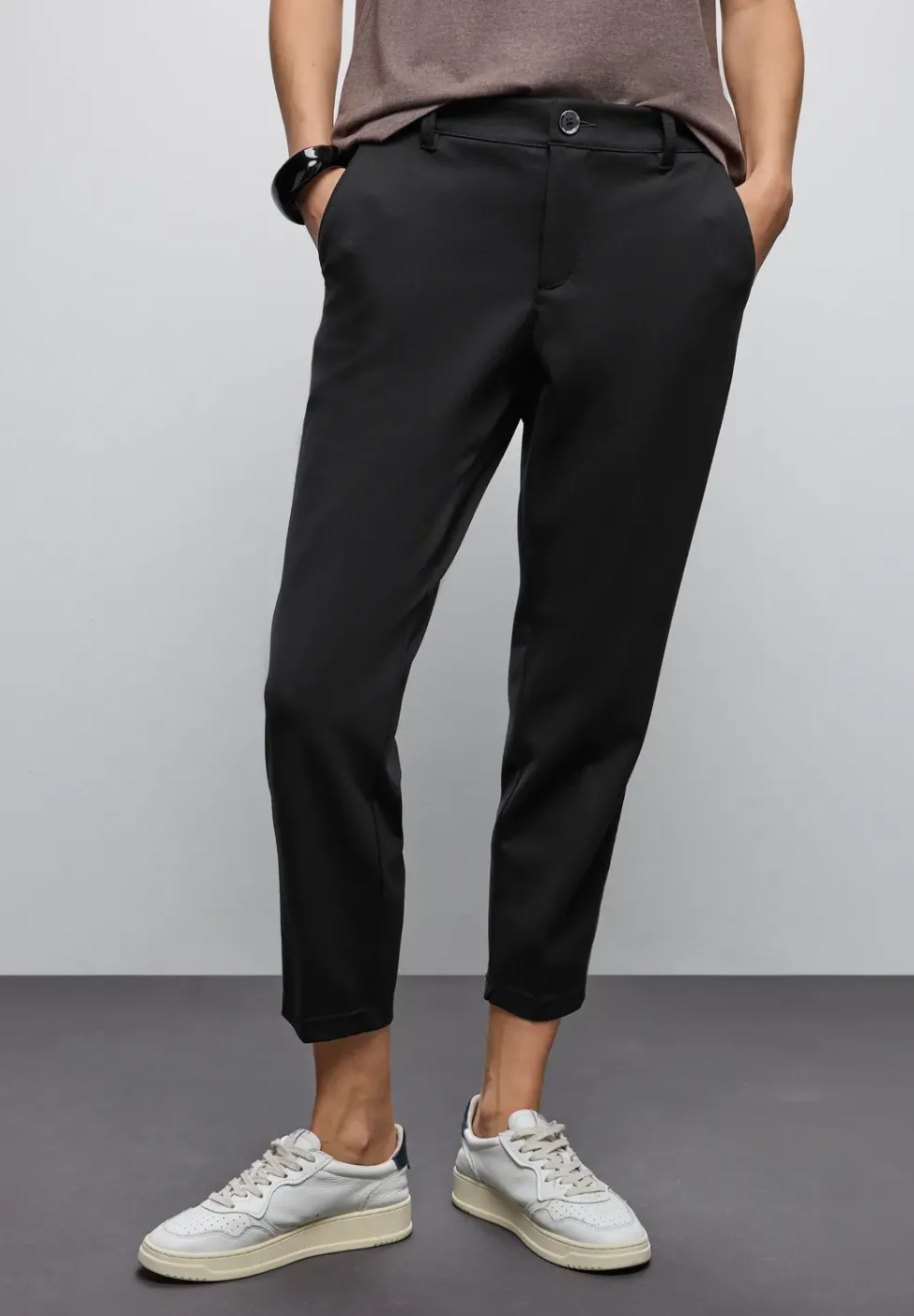 Chino mit Tapedetails