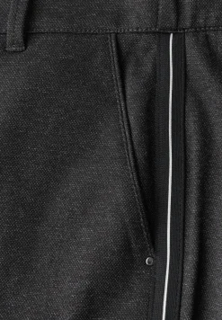 Chino mit Tapedetails