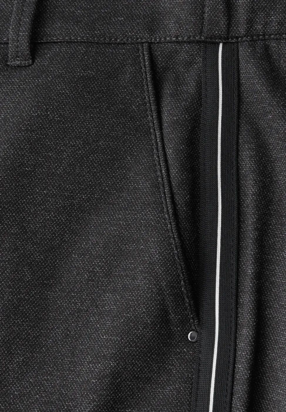 Chino mit Tapedetails
