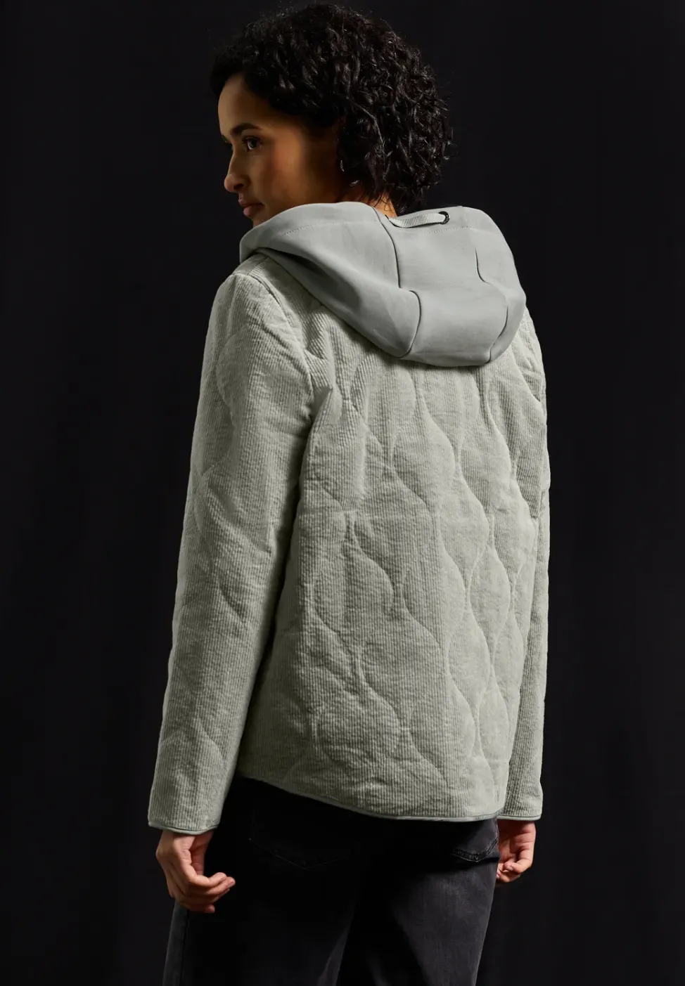 Cord Steppjacke mit Kapuze