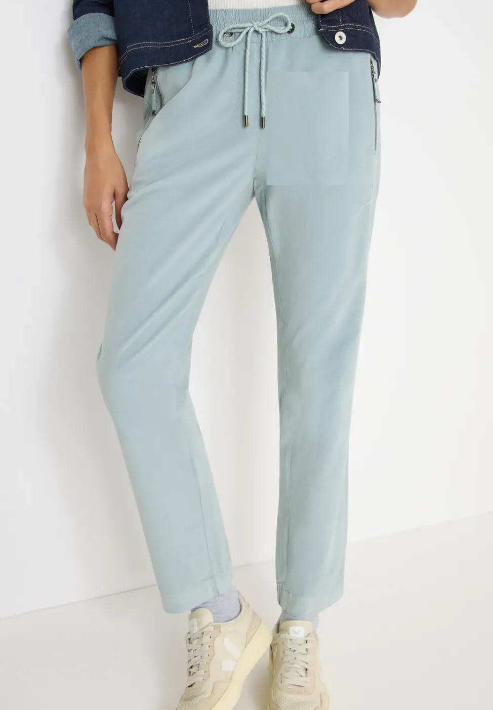 Cordhose im Causal Fit