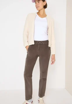Cordhose im Causal Fit