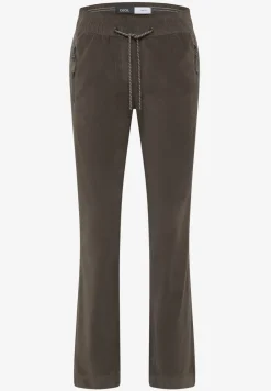 Cordhose im Causal Fit