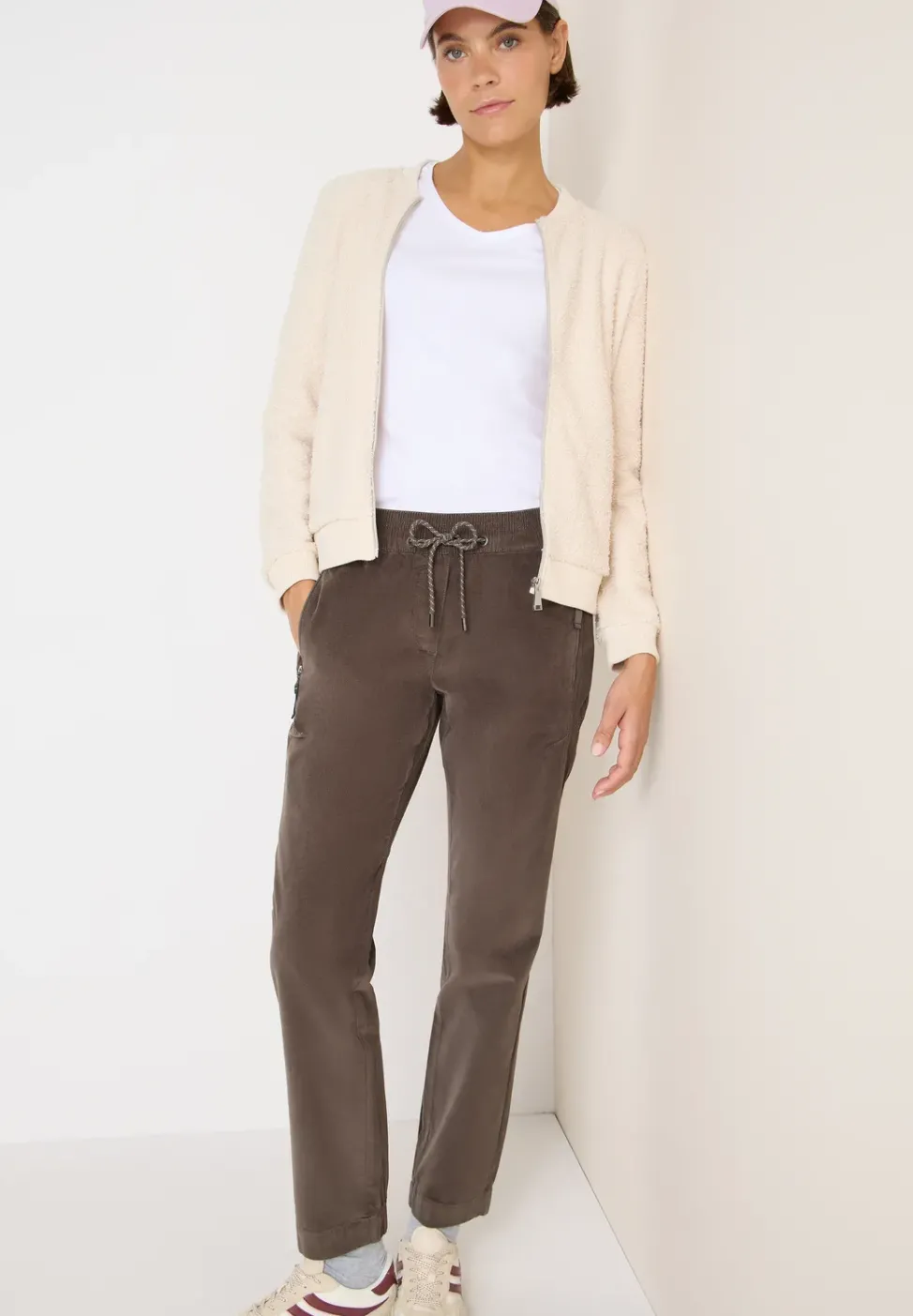 Cordhose im Causal Fit