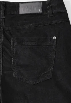 Cordhose im Loose Fit
