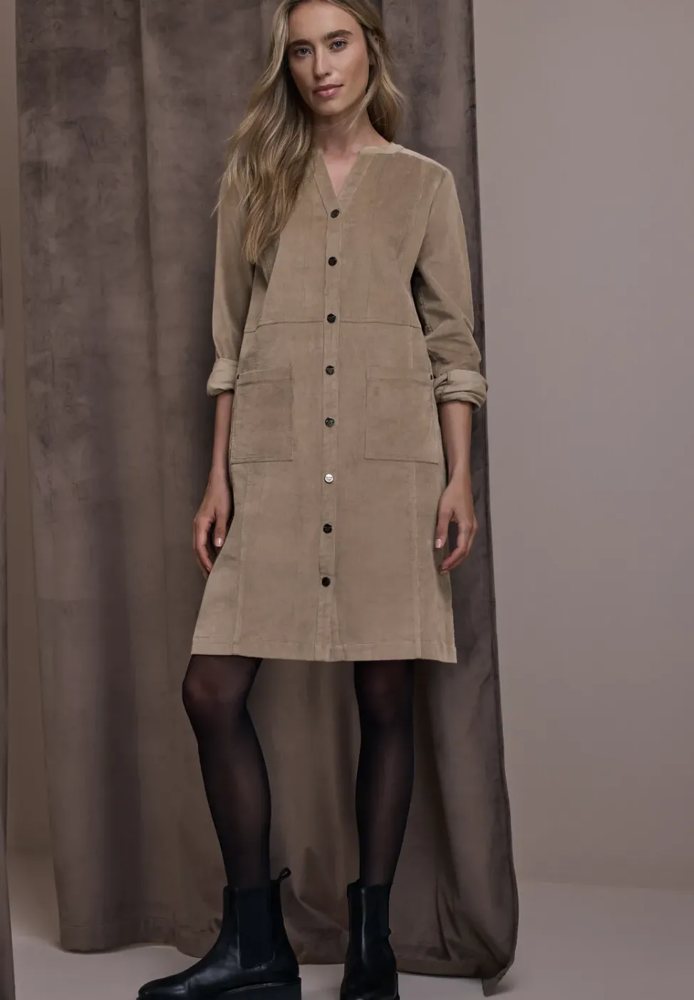 Cordkleid in Unifarbe