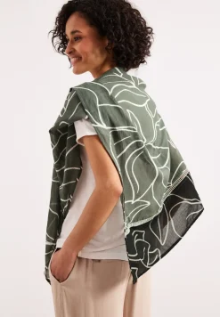 Dreieckstuch mit Blätterprint