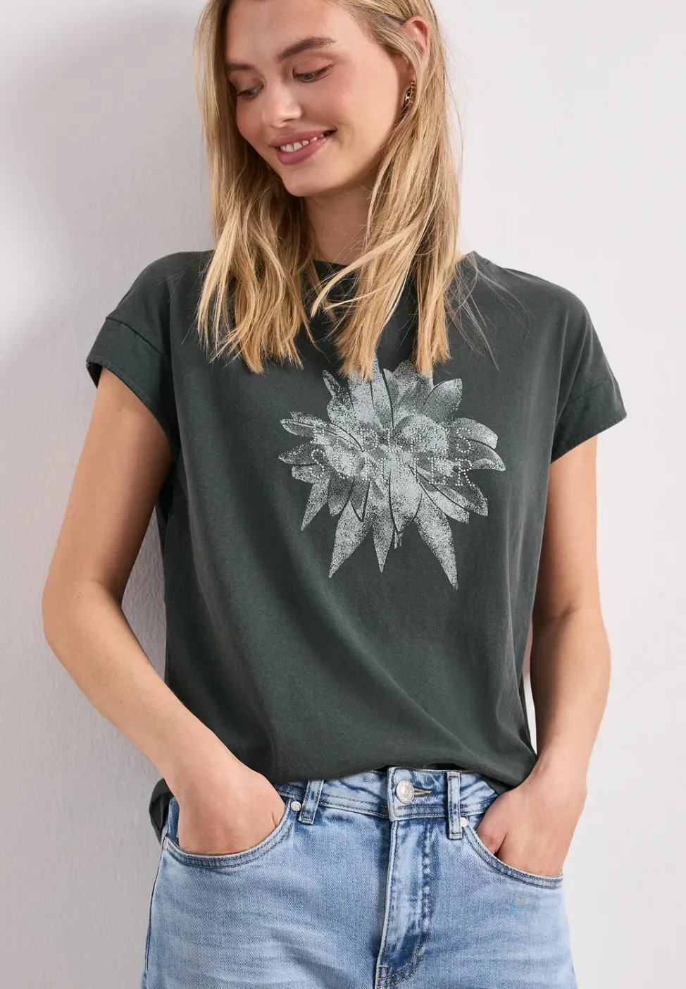 Dropped Shoulder Shirt mit Artwork