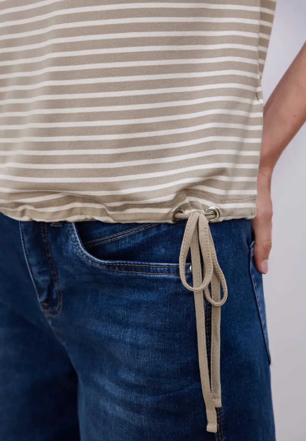 Dropped Shoulder Shirt mit Streifen