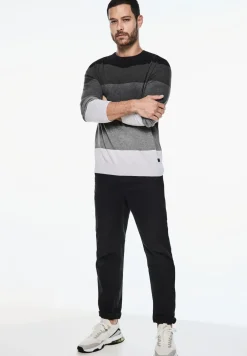 Feinstrickpullover