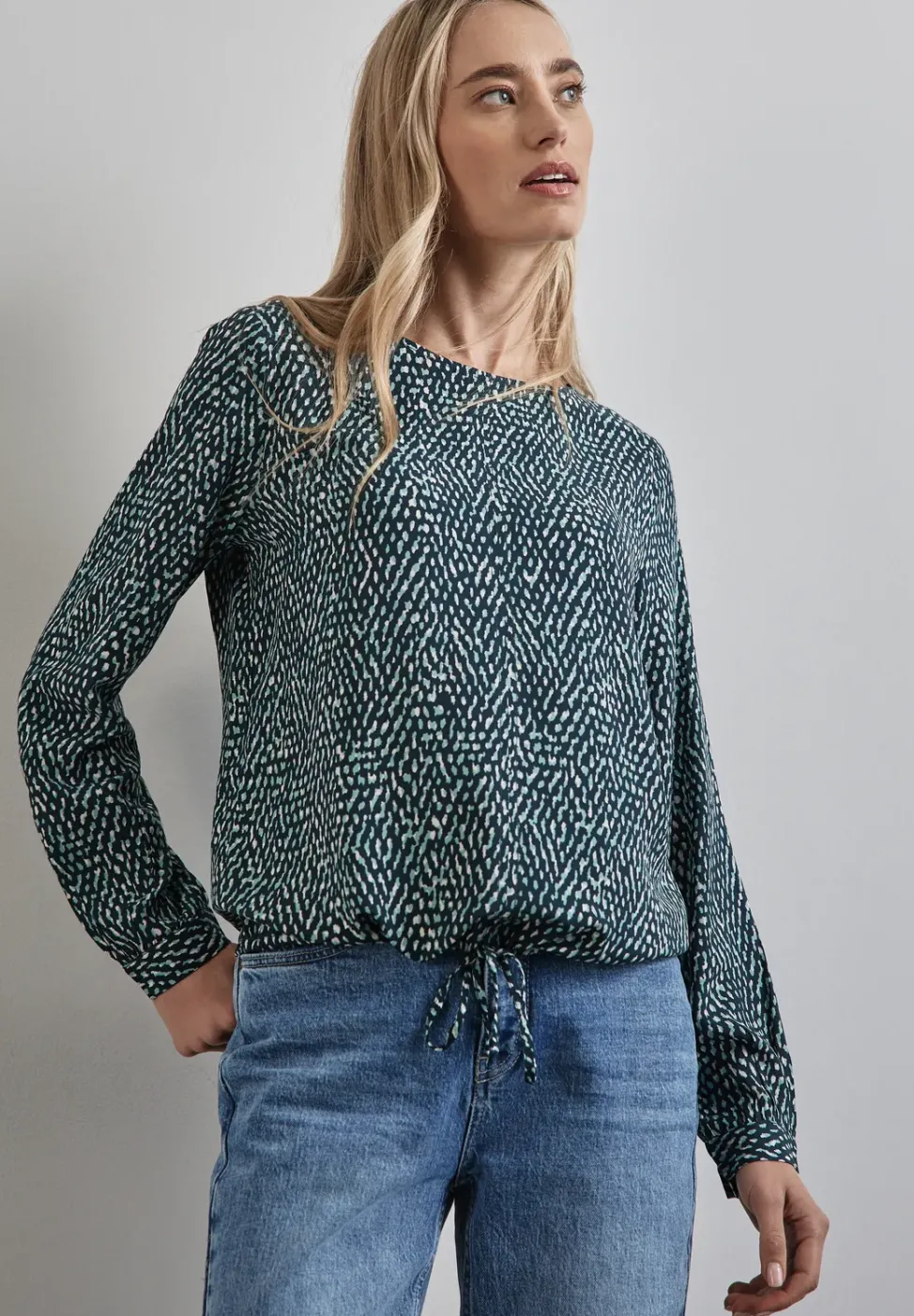 Gemusterte Bluse