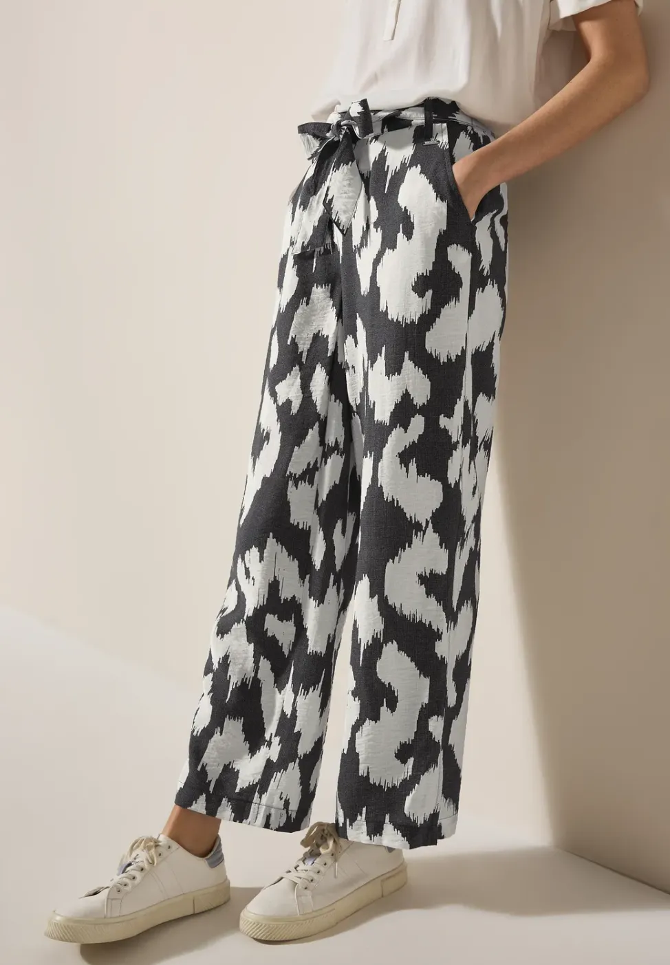 Gemusterte Wide Leg Hose