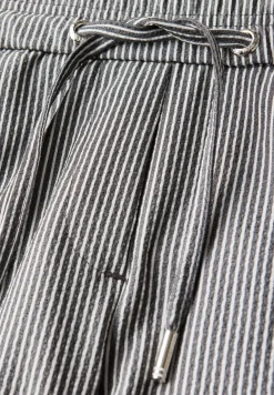 Gestreifte Seersucker Hose