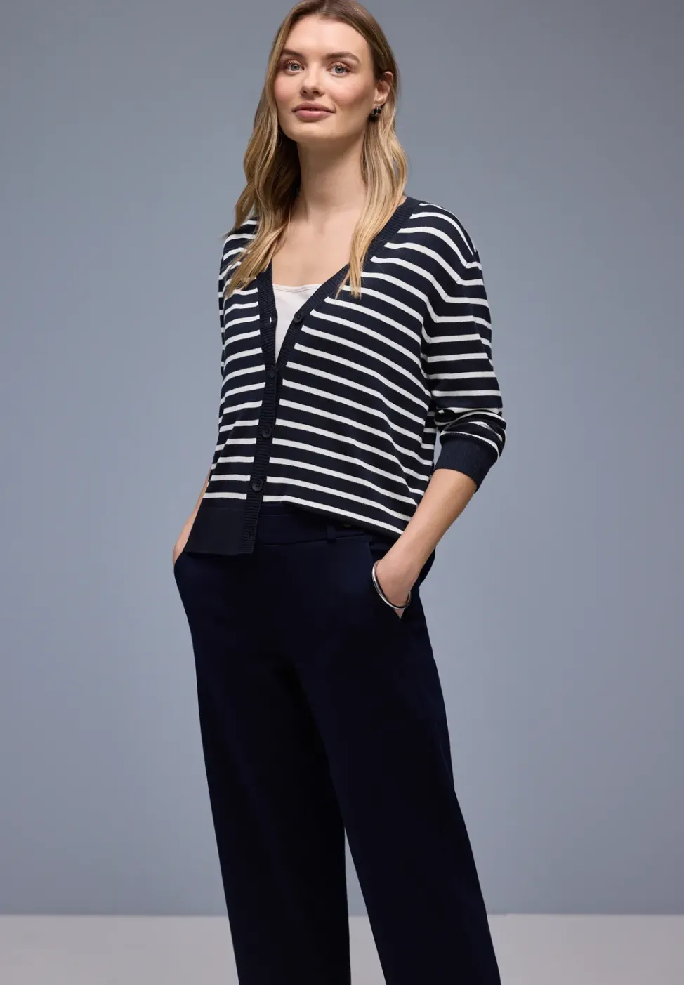 Gestreifter Cardigan